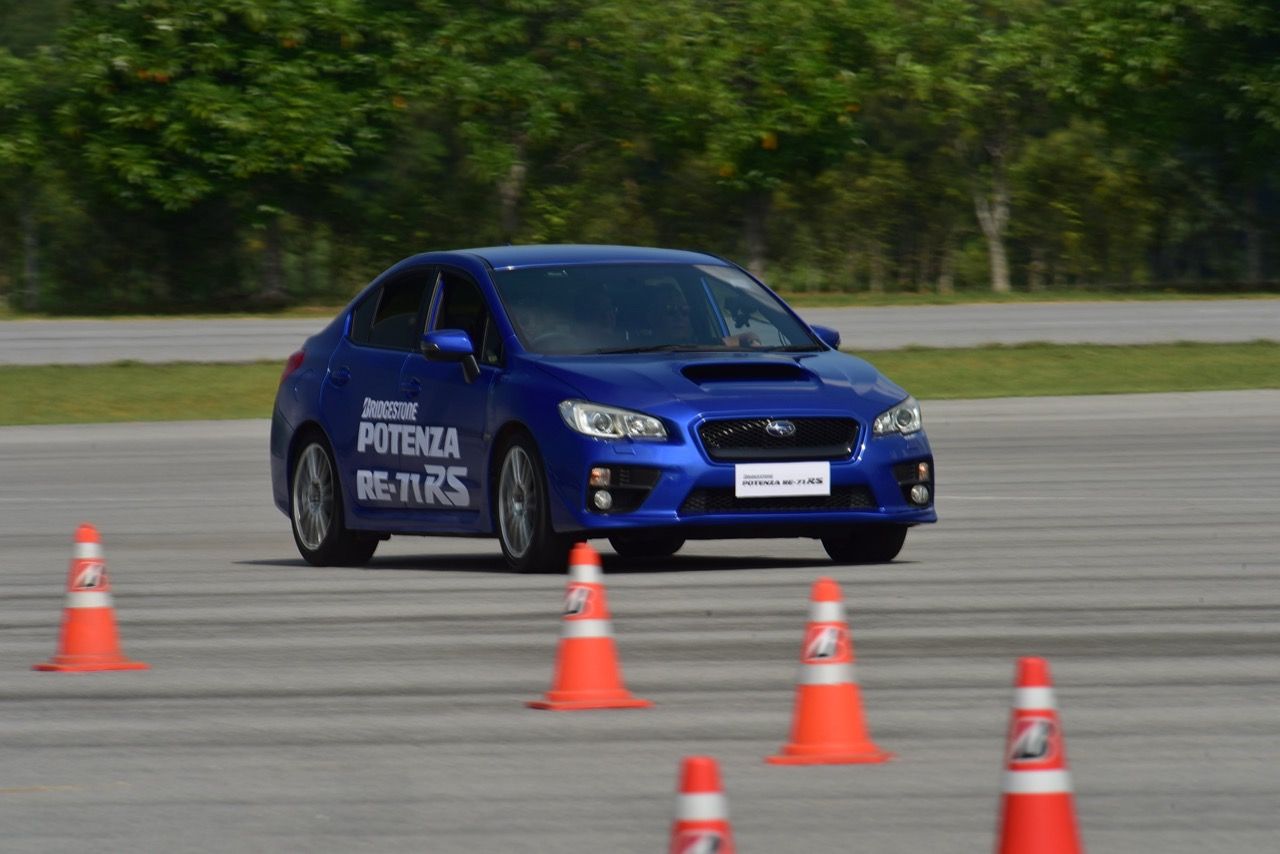 评测 BRIDGESTONE POTENZA Adrenalin RE005