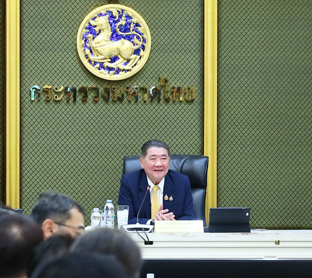 “普密他玛” 向内政人员传达政策，安努汀辞职后自称感觉如同内政部长