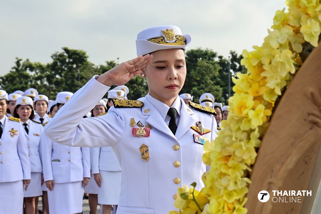 “总理阿努廷” 率内阁献花圈纪念纳瓦敏陀罗玛哈拉吉日 2568年10月13日