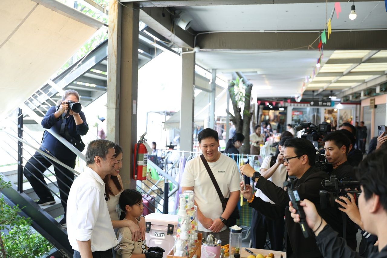 民主党不排除与其他政党合作，但设条件要诚实无黑金