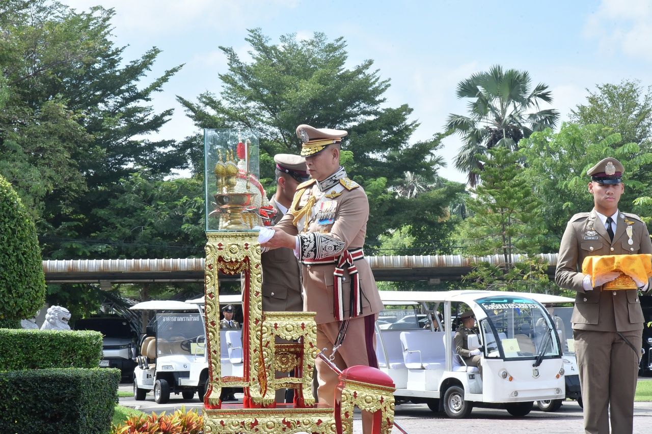 警察举行年度效忠宣誓和检阅仪式以纪念2568年警察日