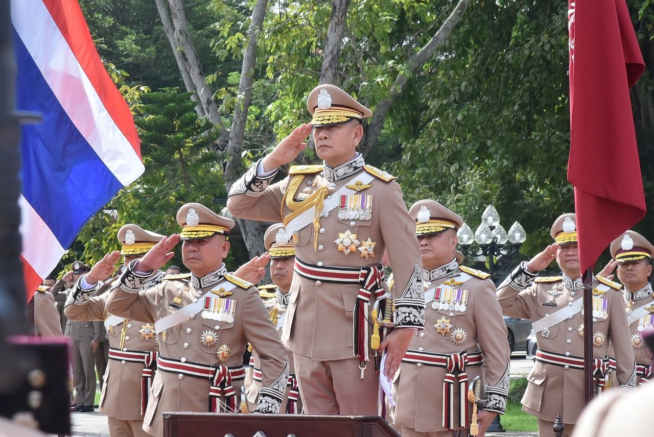 警察举行年度效忠宣誓和检阅仪式以纪念2568年警察日