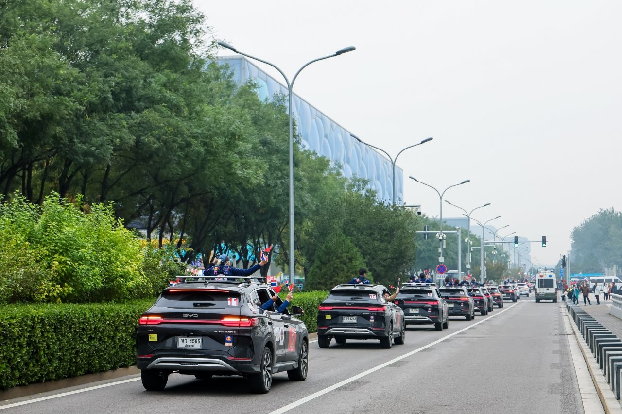 BYD SEALION 6 DM-i 车队从泰国抵达北京，历经5000公里的考验