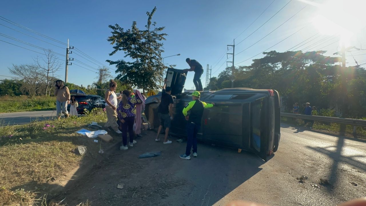 皮卡在难-威昂萨路上相撞,10人受伤,差点集体遇险