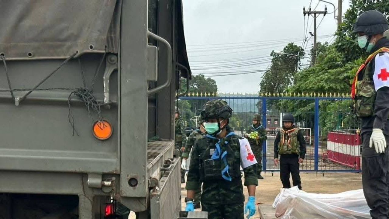 移交12具在ภูมะเขือ牺牲的“柬埔寨士兵”的遗体