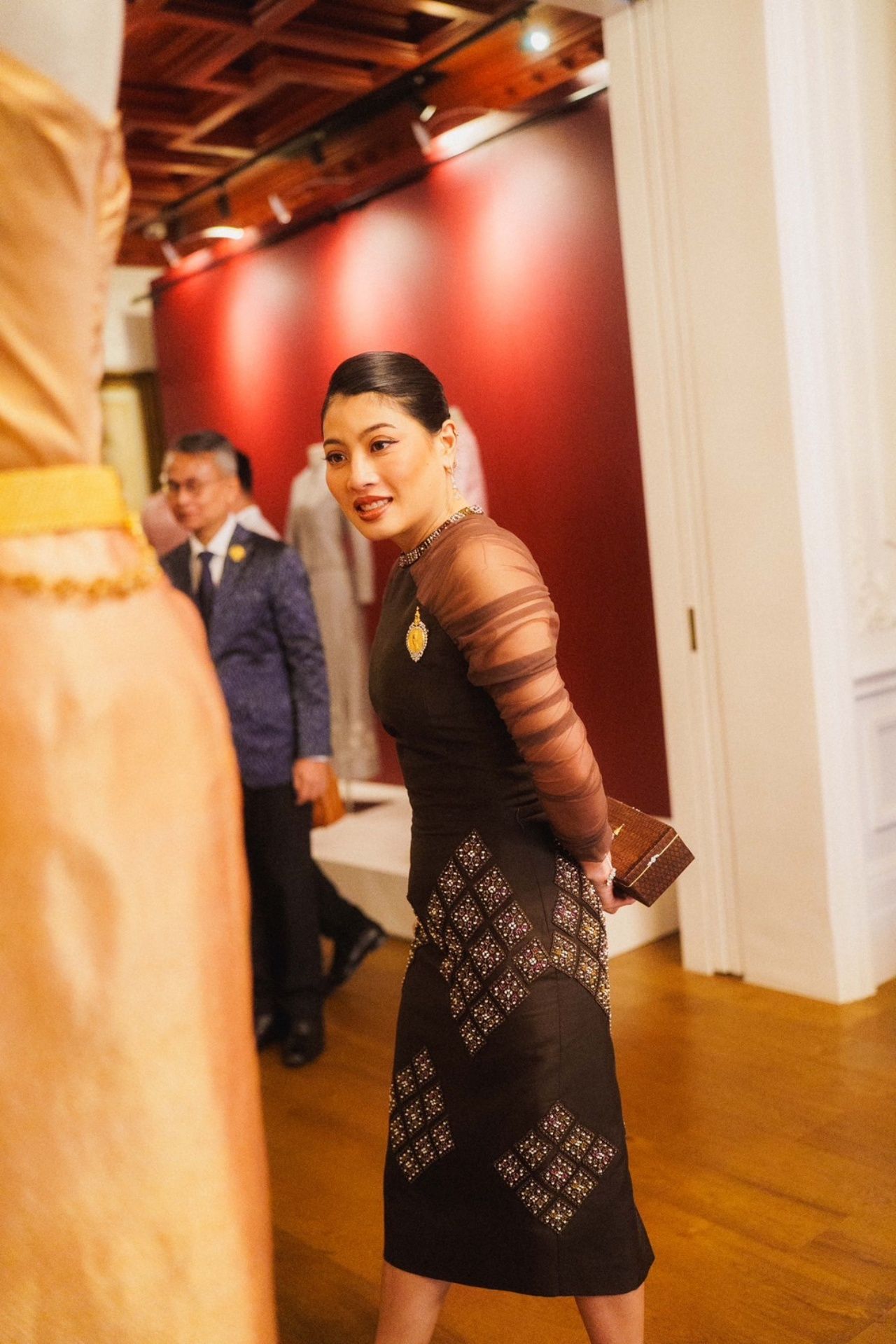 诗丽婉瓦丽公主殿下参观泰国服装历史展览