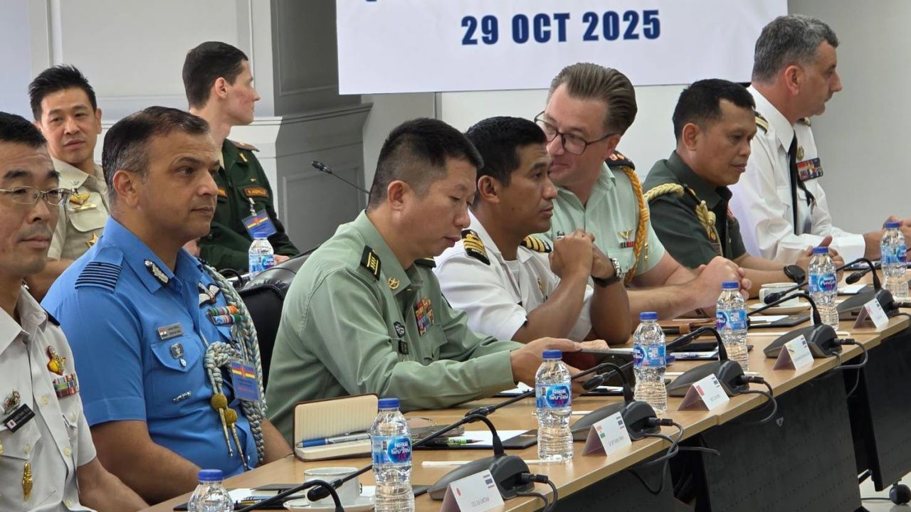 泰国陆军邀请驻泰外国军事助理通报泰柬边境局势