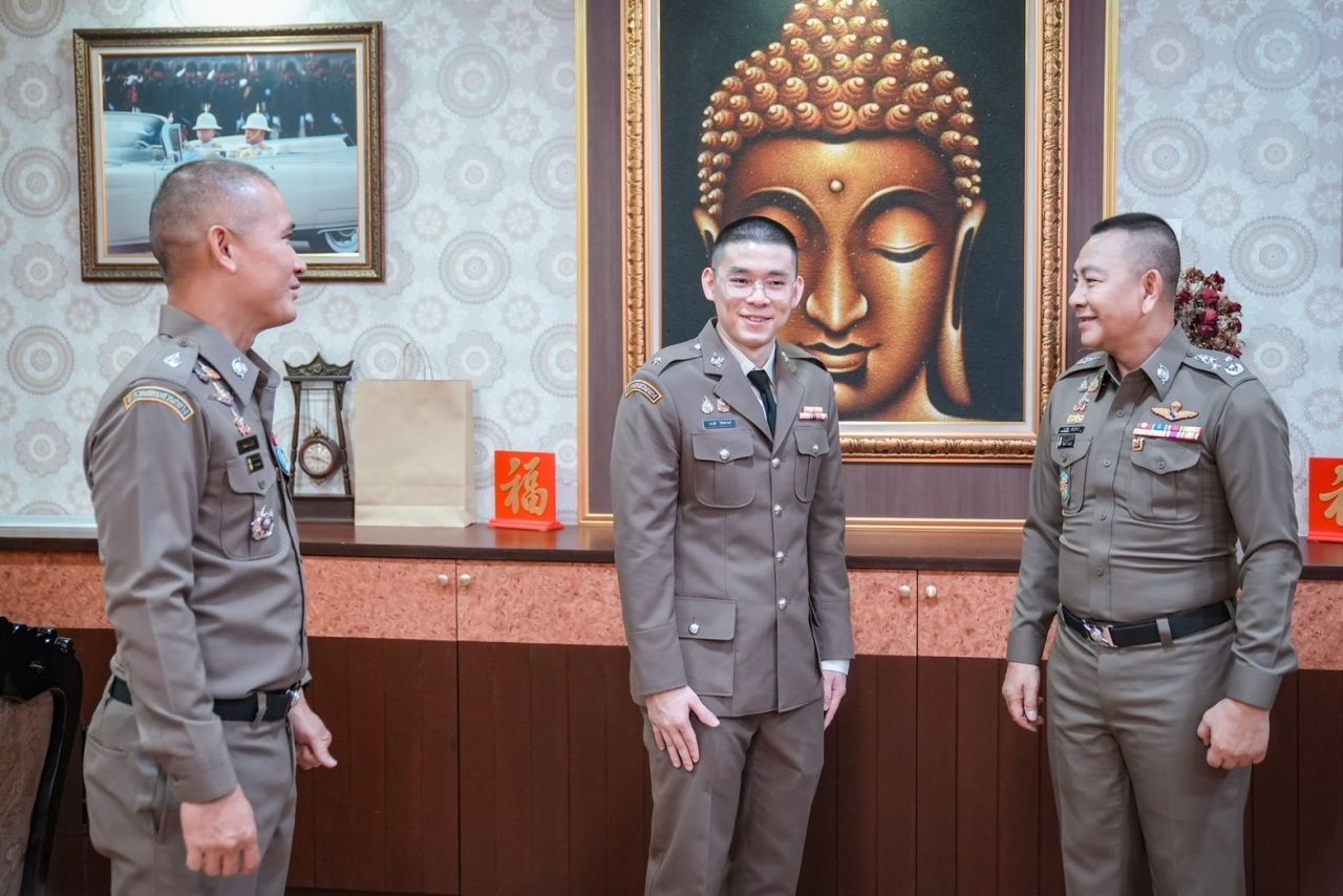 警察总长授予“维乌·古卢德”警司军衔，以表彰其为国家做出的贡献