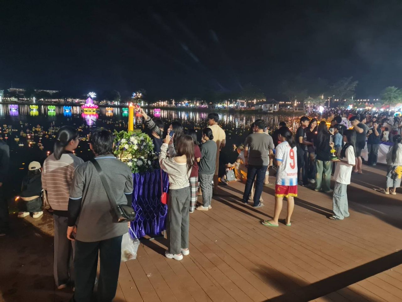 盛大的盛会：科拉族人民参加 