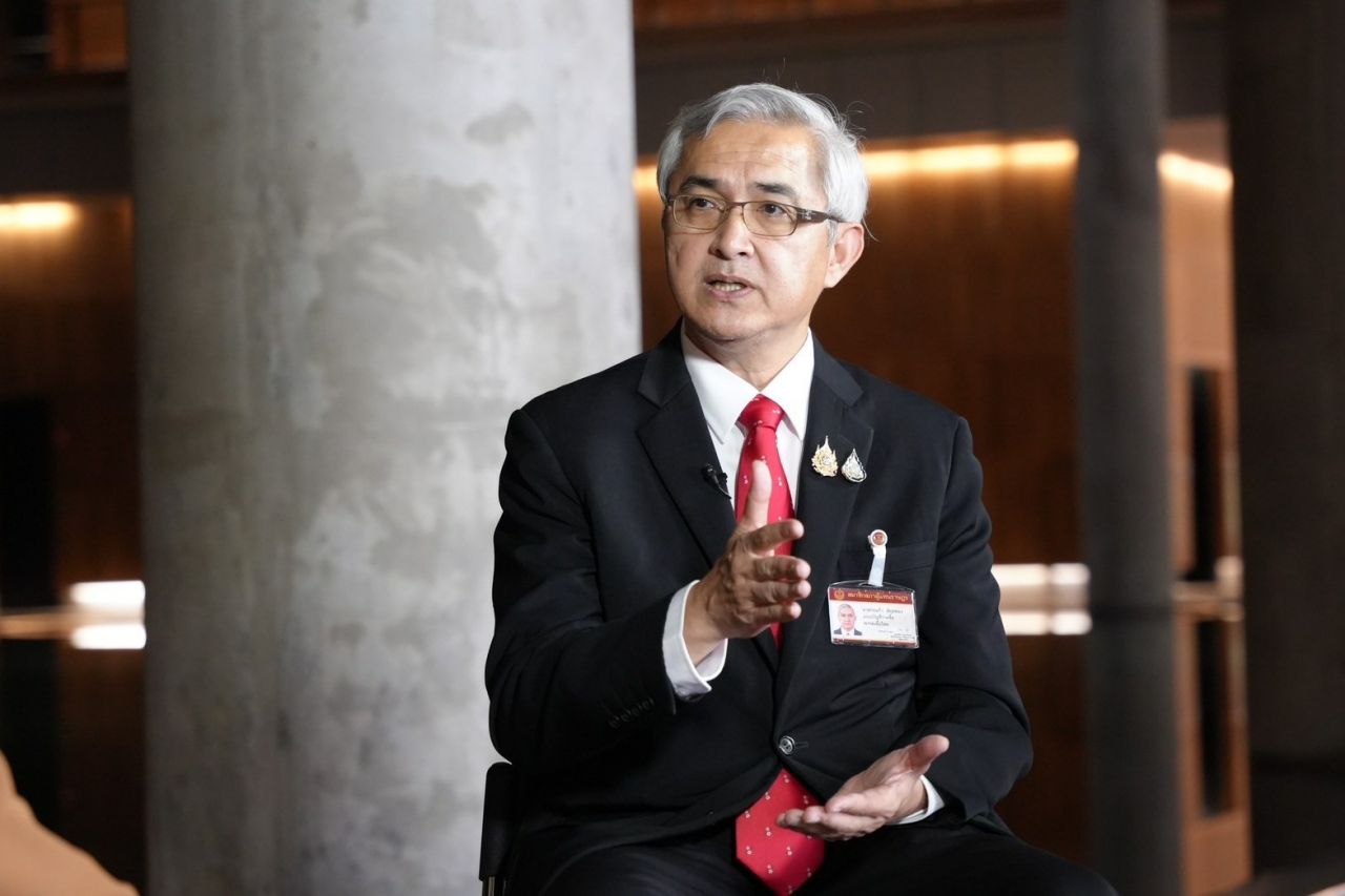 为泰党支持政府保卫主权，以和平手段解决泰柬争端