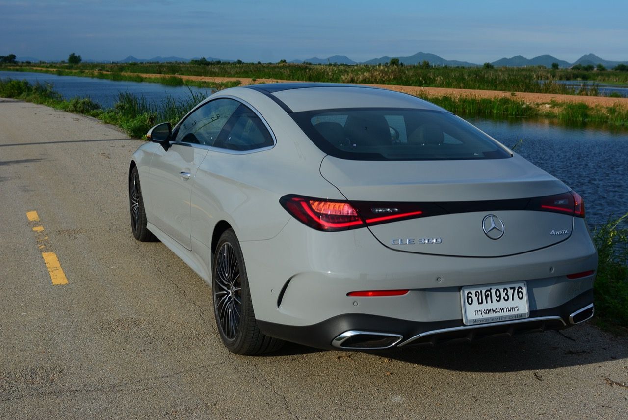 驾驶效果出色,想要拥有!测试梅赛德斯-奔驰 CLE 300 4MATIC AMG 动态