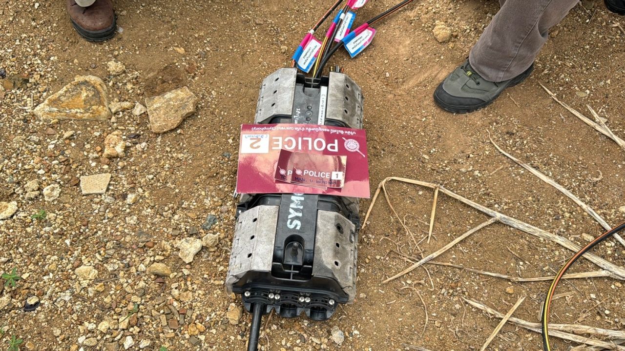 警方切断并标记标签密封,防止网线被盗用至柬埔寨诈骗团伙