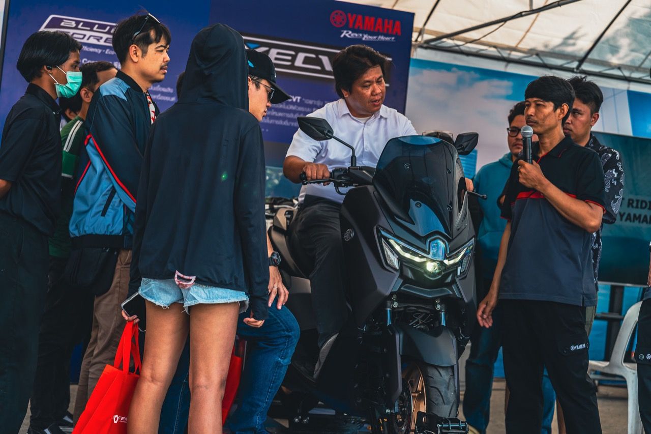 YAMAHA邀请赛车手体验ALL NEW YAMAHA NMAX TECH MAX 在Lotus Srinakarin