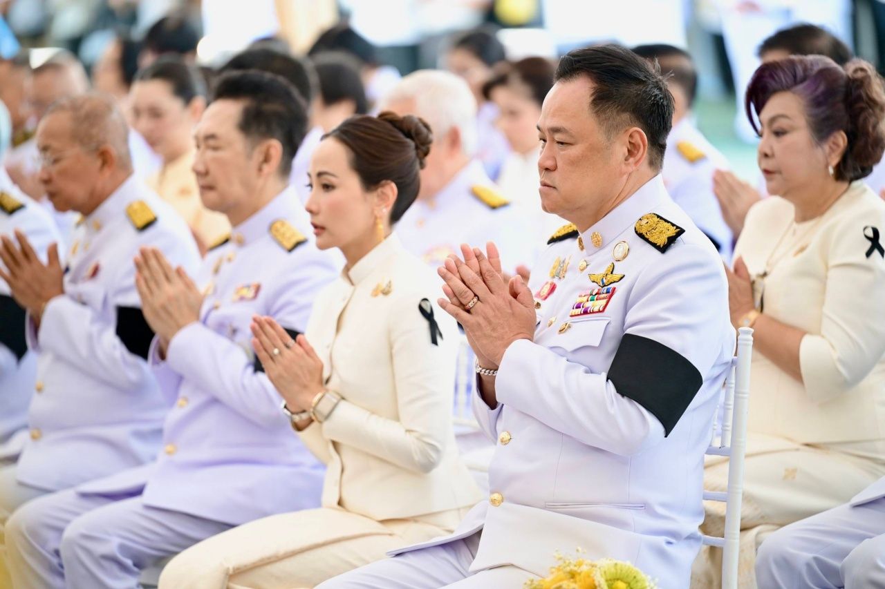 国家儿童节12月5日 总理带领供奉国王拉玛九世