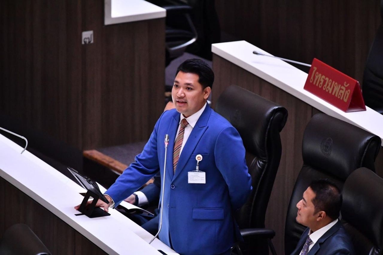 “纳里特”辞去民主党所有职务，传为“萨克达”配额的部长