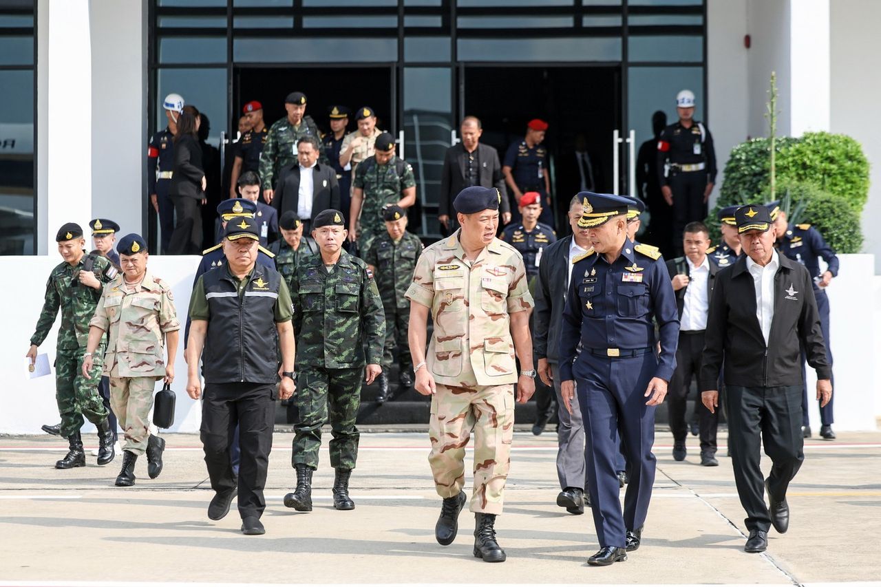 “阿努廷”访问会合－塔玛丽亚基地及攀登丘珍山 在看望触雷士兵之前