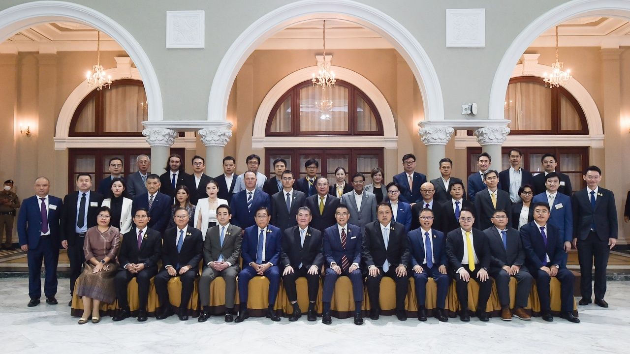 “普米塔姆”在总理府召开会议，吸引6家公司投资510亿泰铢，即时创造就业