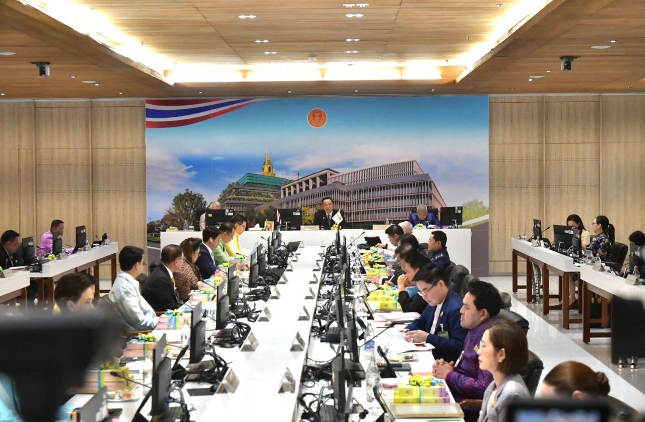 “阿努霆” 感谢内阁下乡帮助民众，指示解决问题一整周