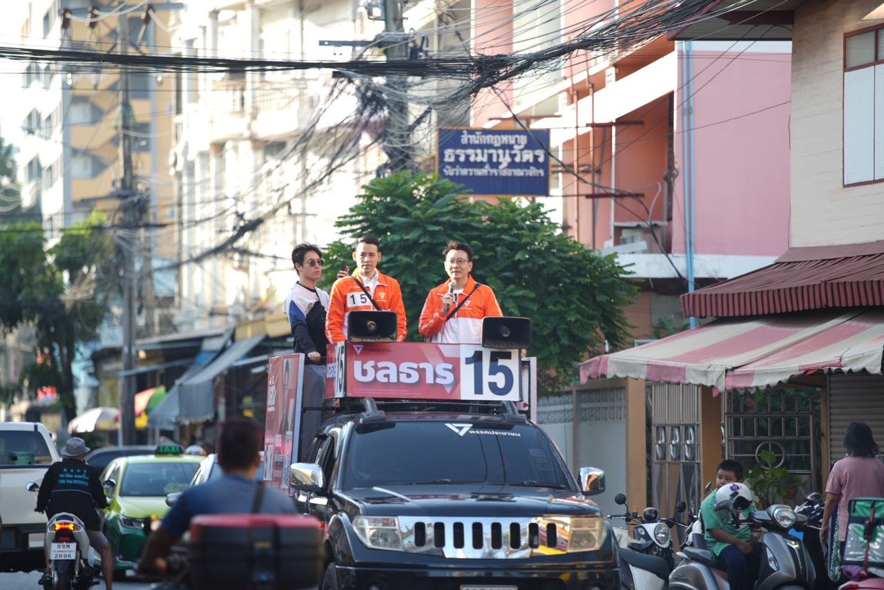 “威拉玉” 竞选总理候选人，协助候选人竞选，推广“发票彩票”政策