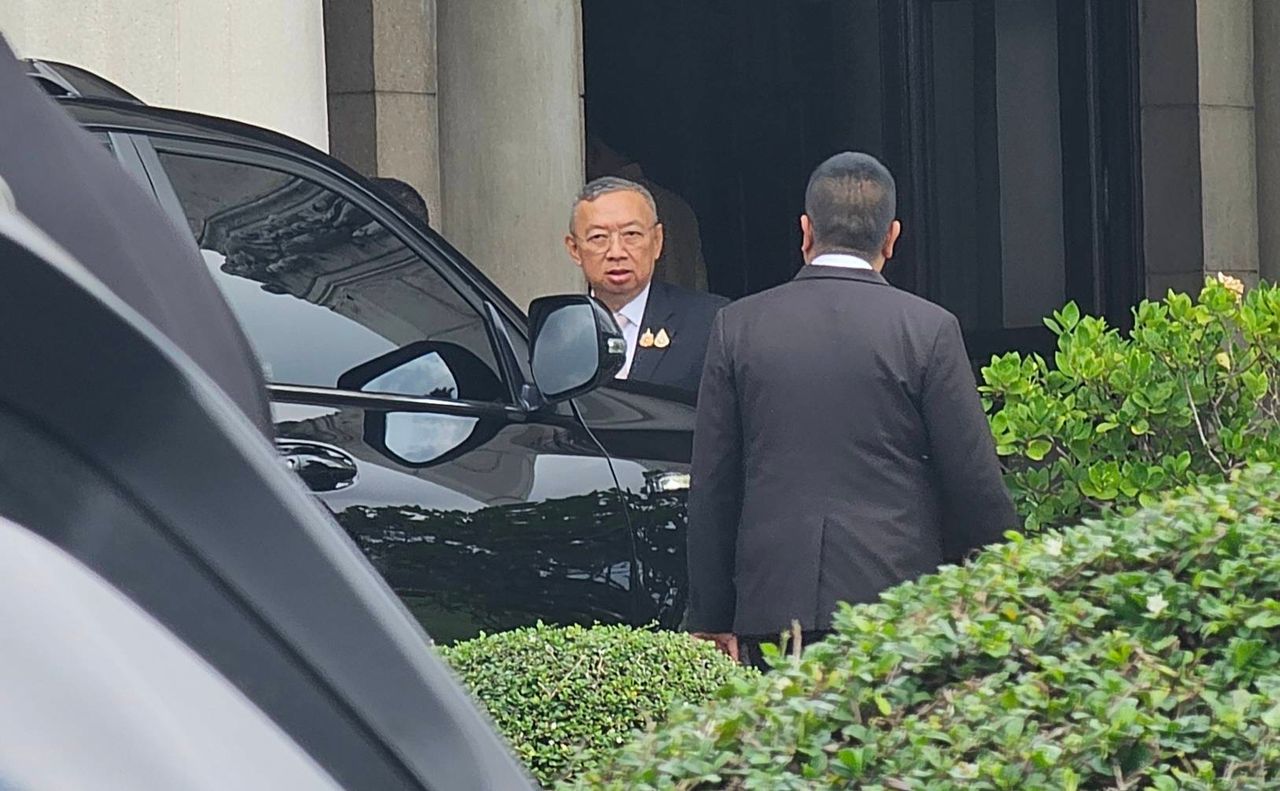 总理更换七层罩，依照艺术原则为“纳拉辛哈”涂漆