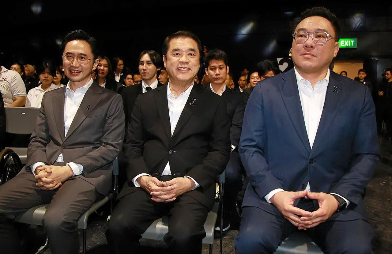 为泰党的三位总理候选人：“Yoschanan-Charampan-Suriya”