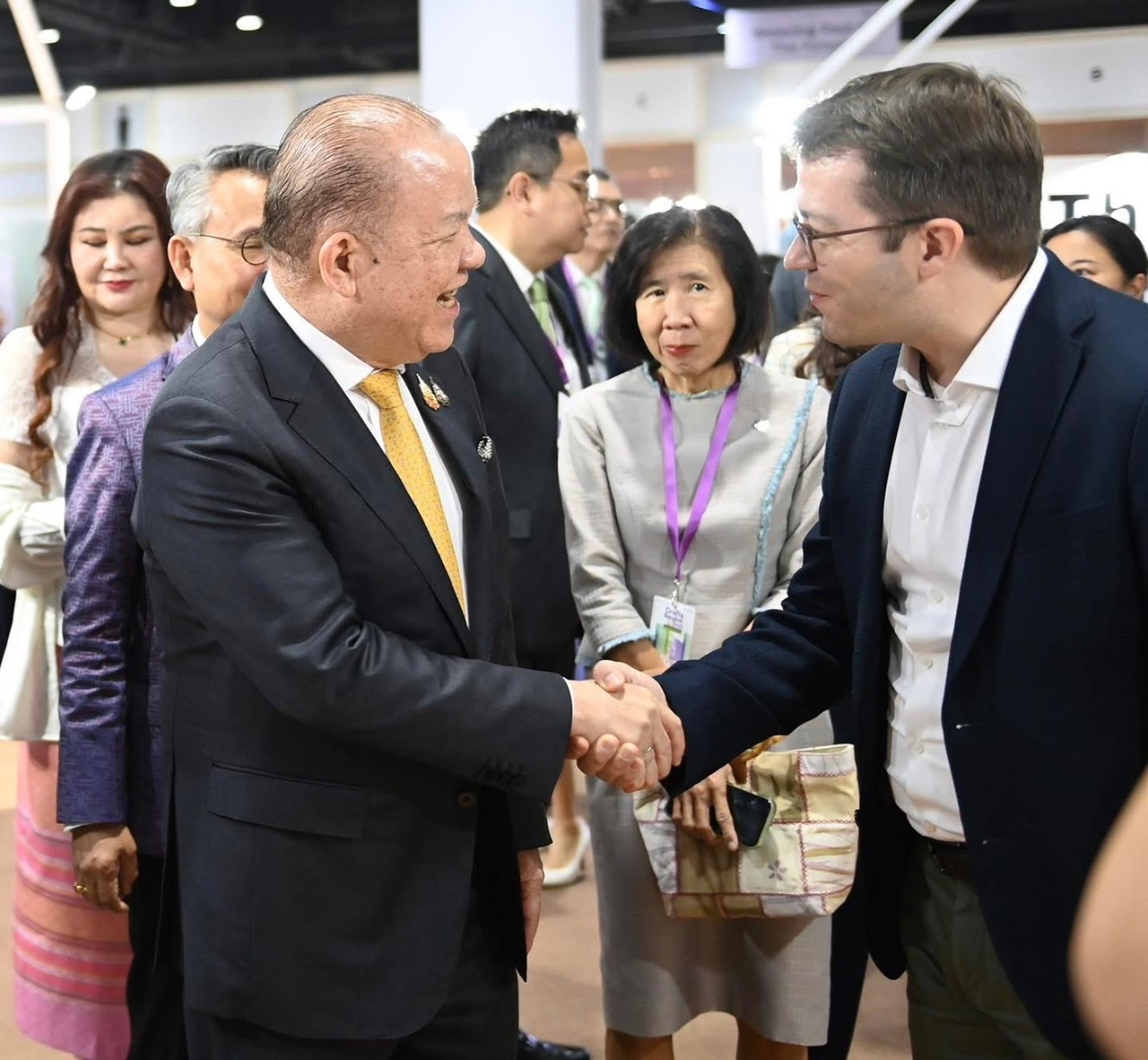 “พิชัย” เปิดงาน “Crafts Bangkok 2025” หนุน SACIT ผลักดันไทยเป็นศูนย์กลางหัตถกรรมแห่งอาเซียน