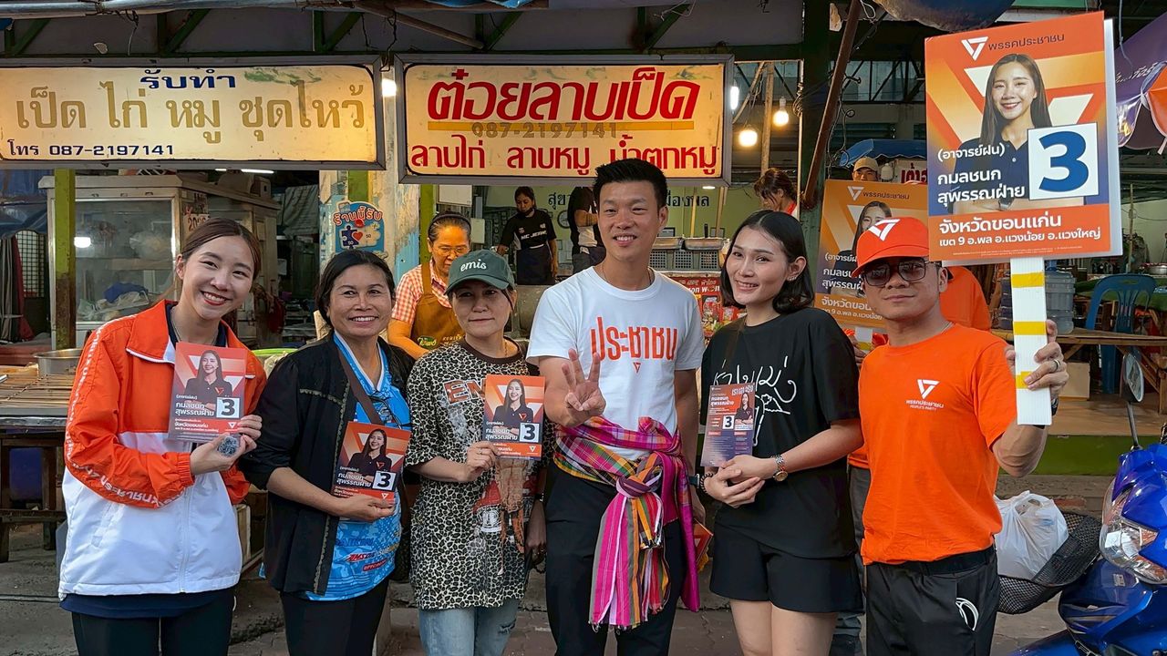 “泰空” 在孔敬宣传遇市场商贩 驻民建议谨慎言行-橙色支持者热情打气