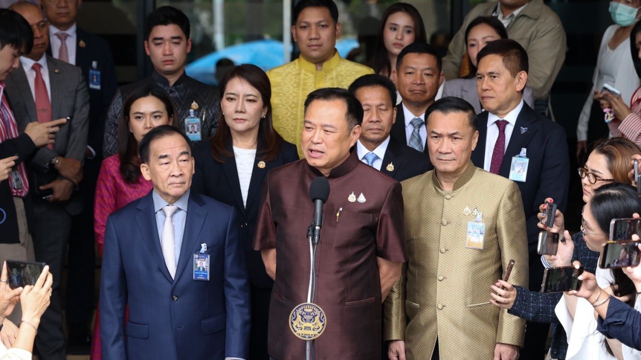 “阿努廷”强调，如果被撤销内政部职位，将准备成为反对派，如需改组内阁则需从头讨论