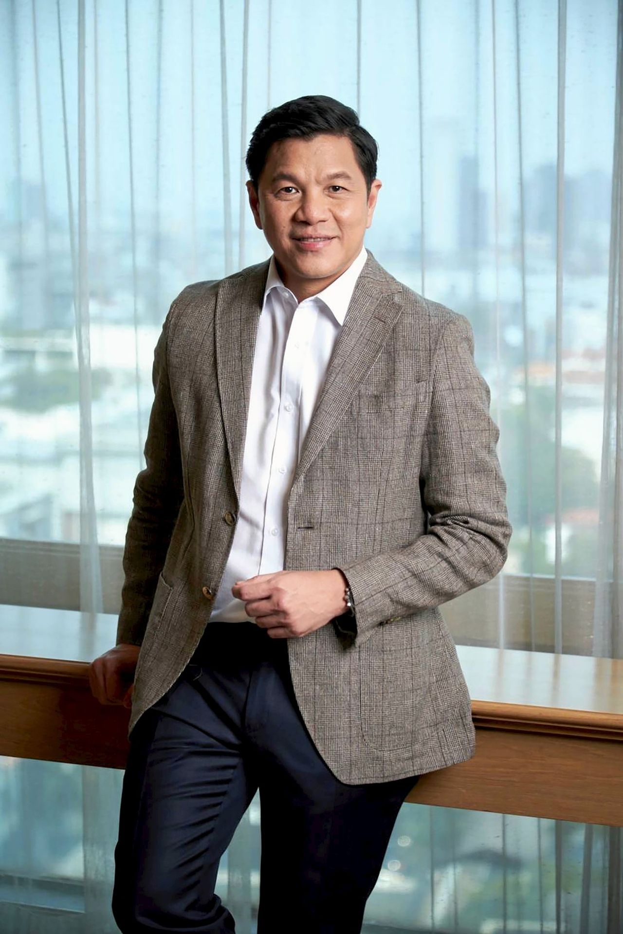 御令委任“威泰”为泰国银行行长，并任命海关和消费税局局长