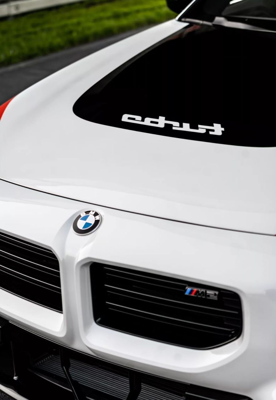 雪白的 BMW M2 Turbo 设计版 2026 仅提供手动变速箱！