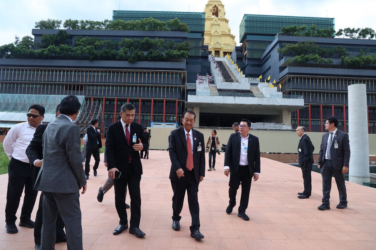“瓦诺” 下令改造景观以迎接“拉玛七世的君主雕像”