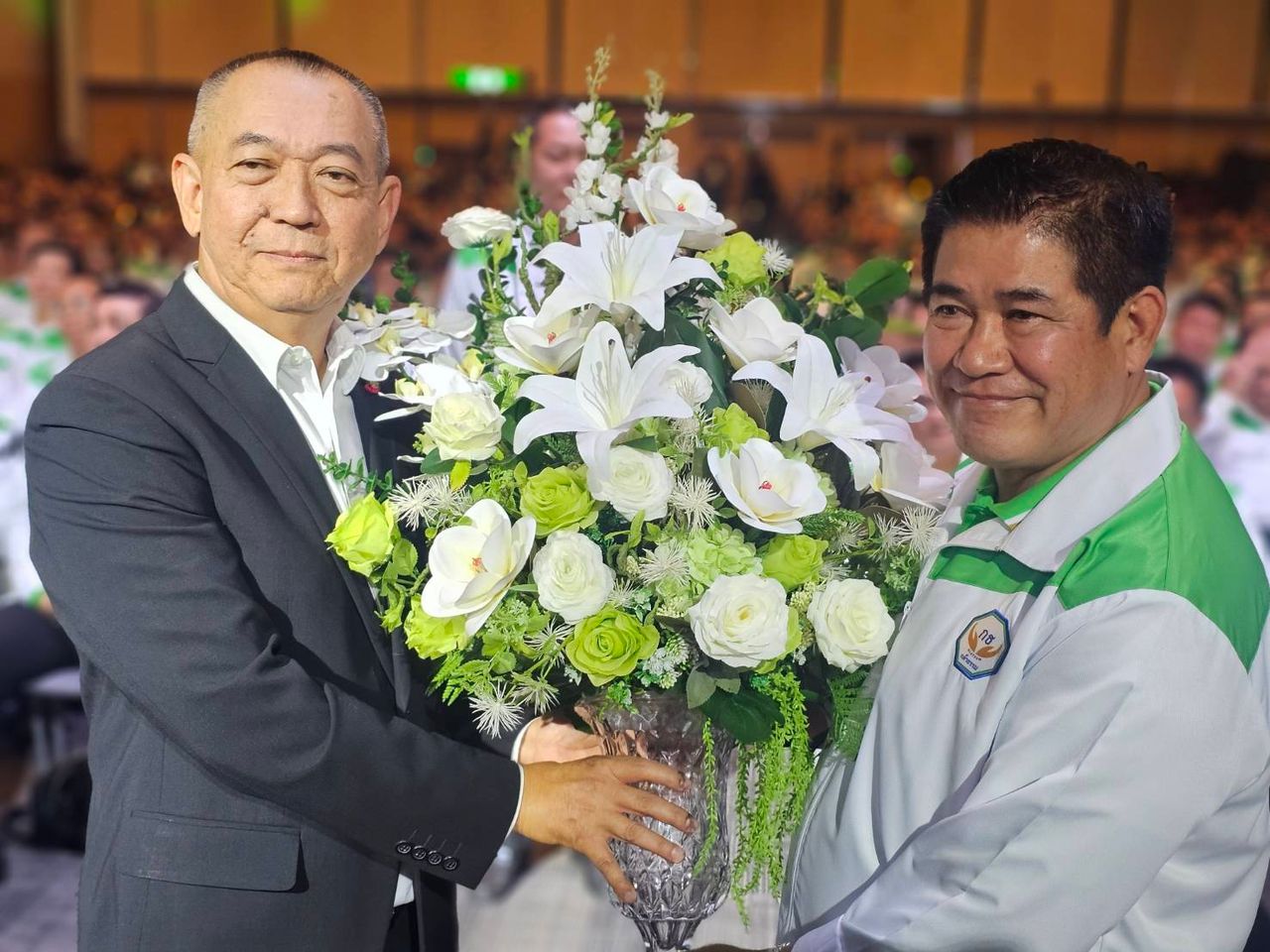 กล้าธรรม 开启新篇章：เฉลิมชัย 欢迎 ธรรมนัส 启动 สส. 候选人提名，ธนกฤต 将参与名单