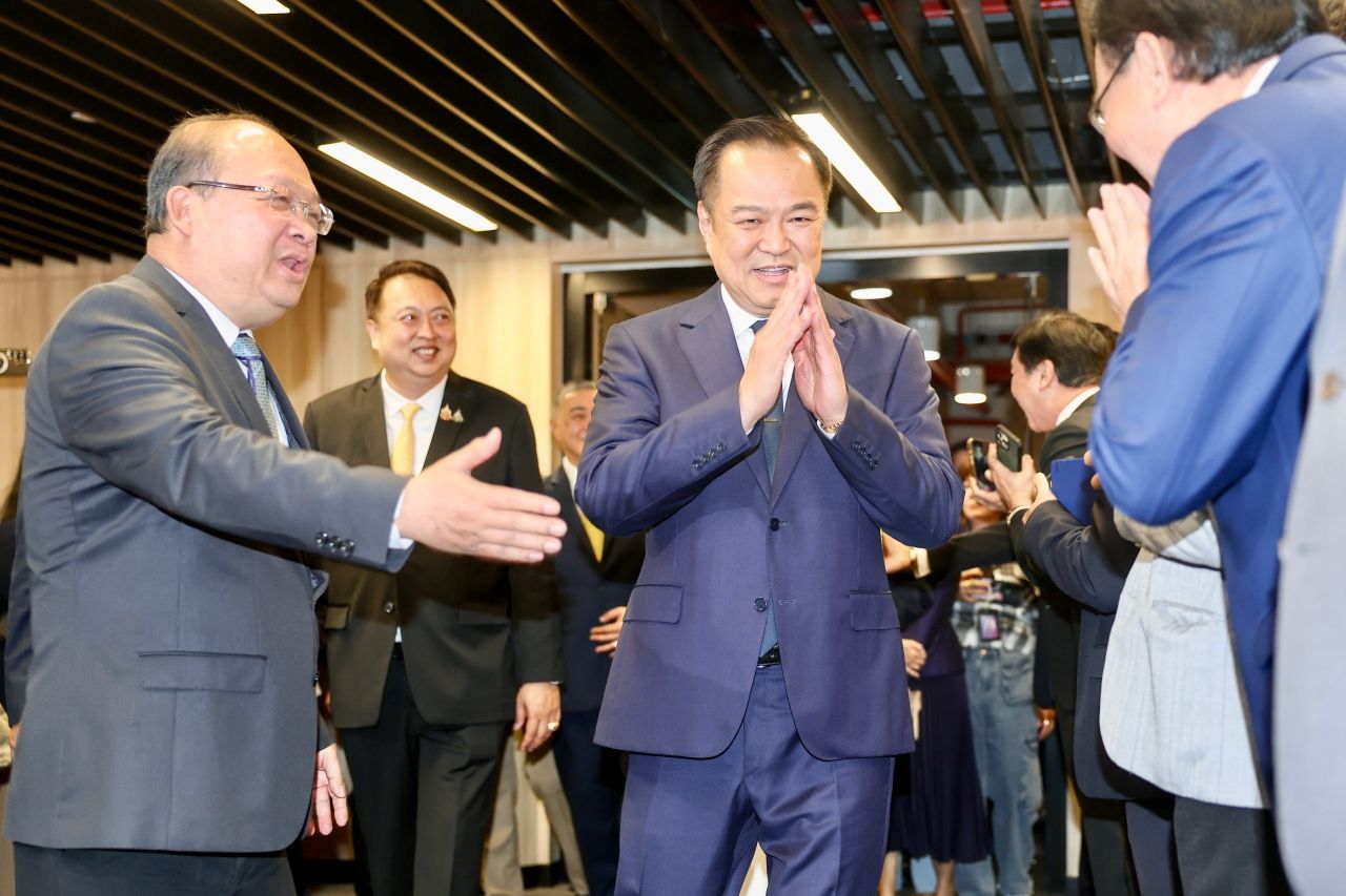 总理透露本周呈递“阿努廷内阁”名单，商讨经济复苏计划