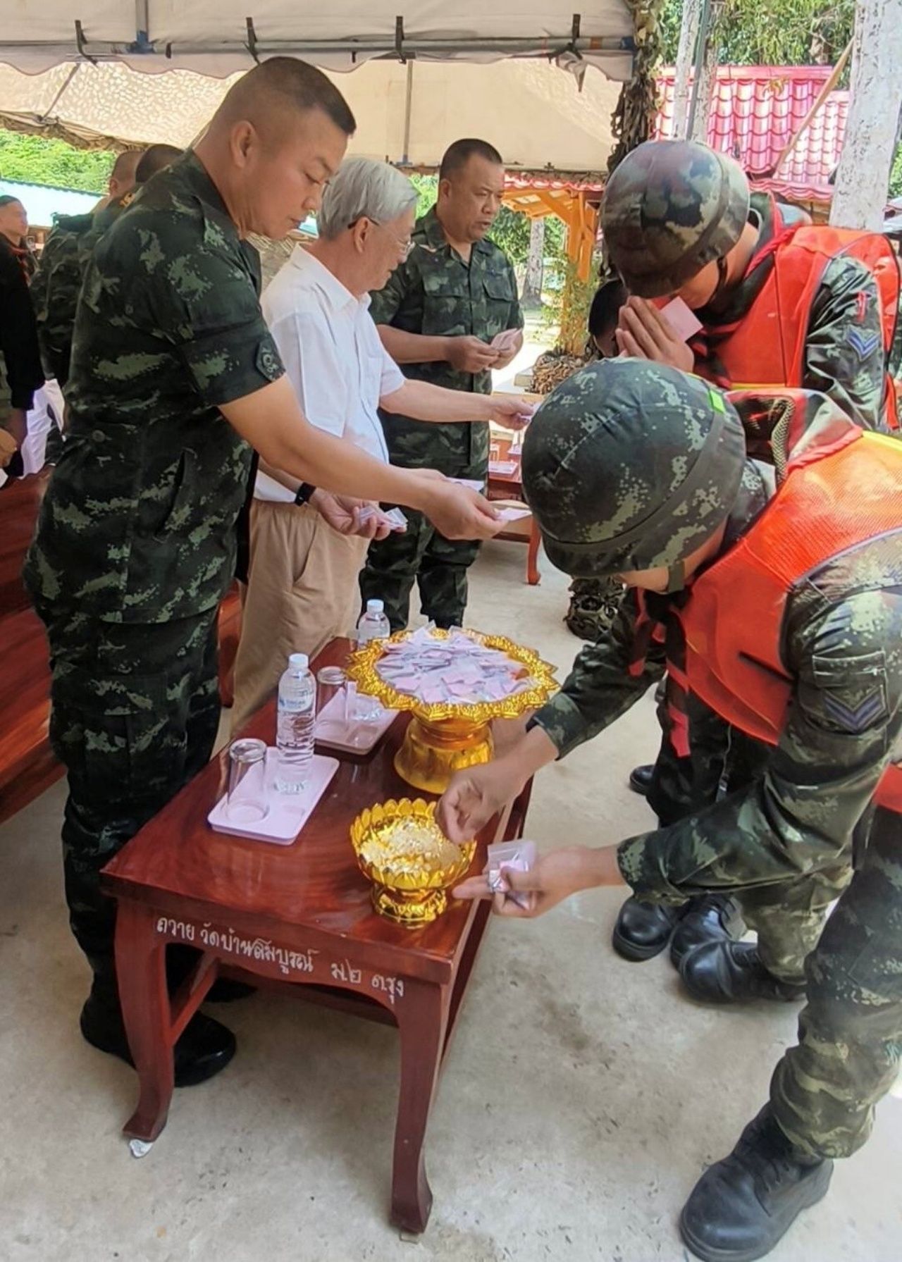 第2军区司令为普姆哈丘行动基地官兵打气 强调维护主权不容侵犯