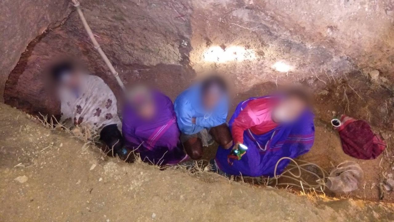 捕获4人 盗取“金矿”帮派 在ทองผาภูมิ国家公园 查获大量工具