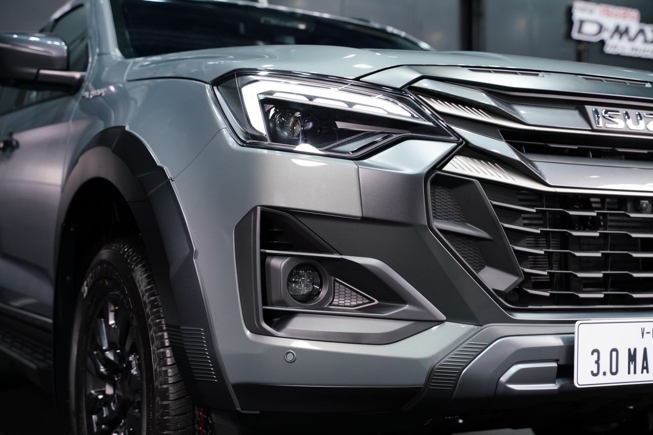 Isuzu D-Max V-Cross 2025 全新外观，配备先进的 EPS 转向系统