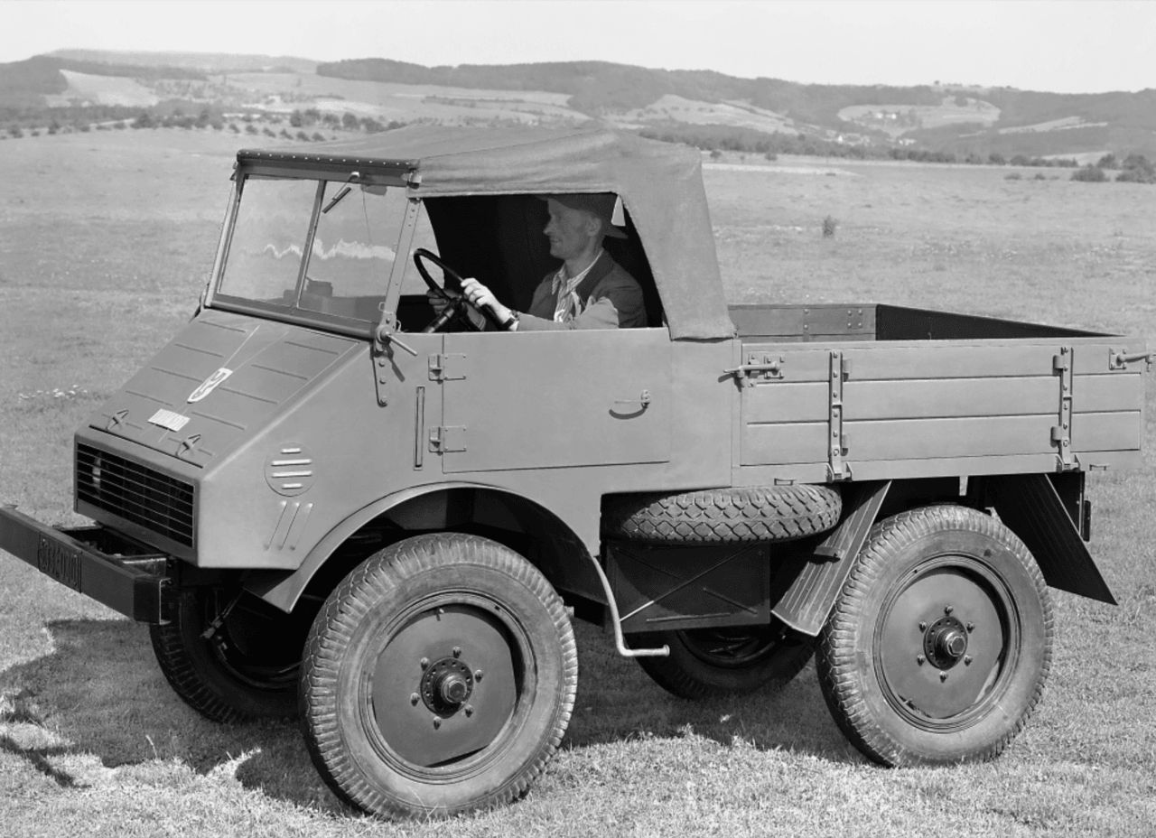 帅气的泰国军车：梅赛德斯-奔驰UNIMOG军用车