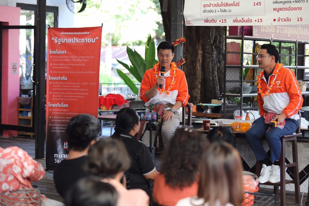 “腾”乘三轮车拉票,助推孔敬选区1号议员候选人,摊贩调侃“未来总理”