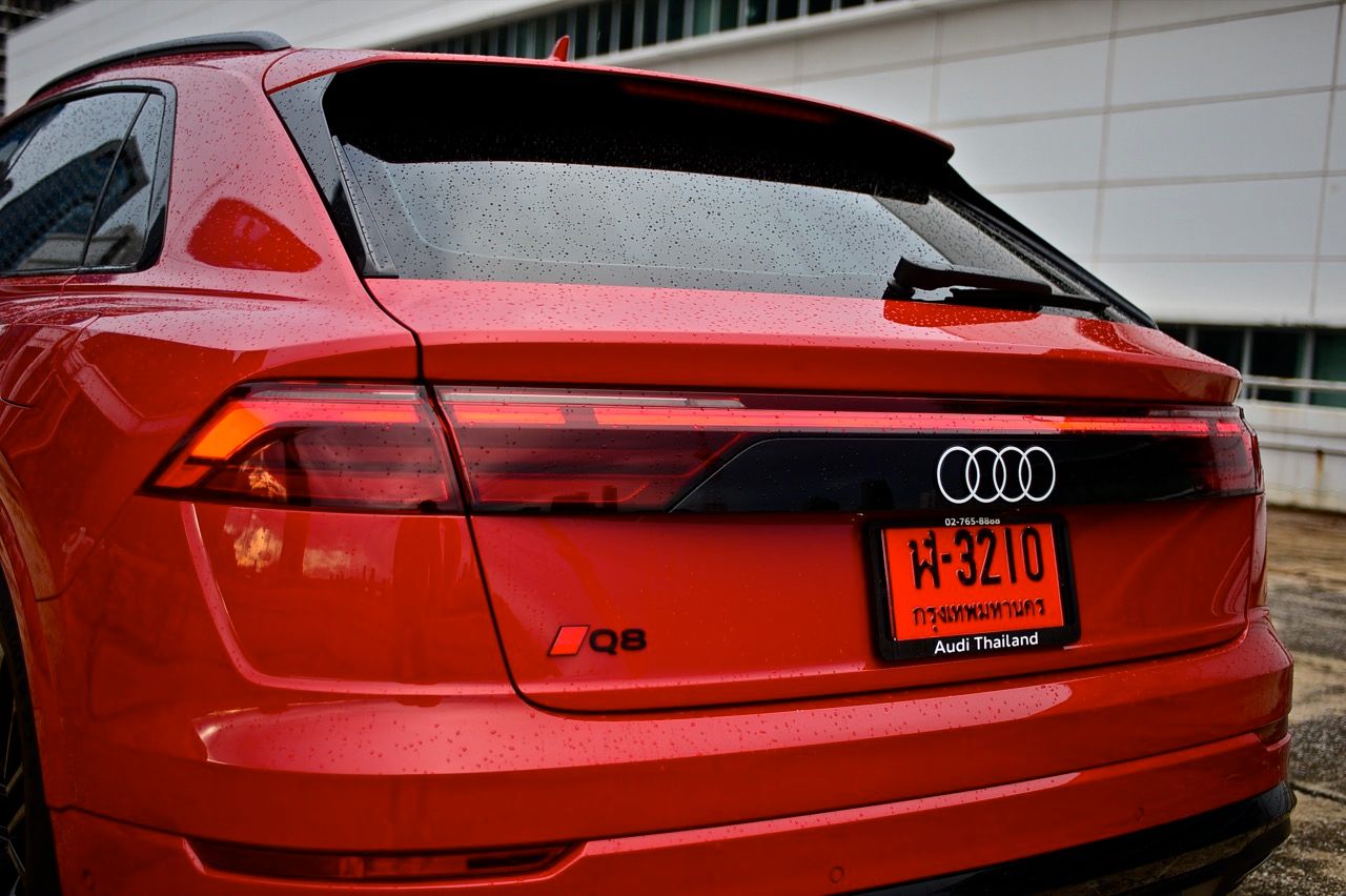 体验强大性能：测试奥迪Q8 TFSI e quattro S line edition one
