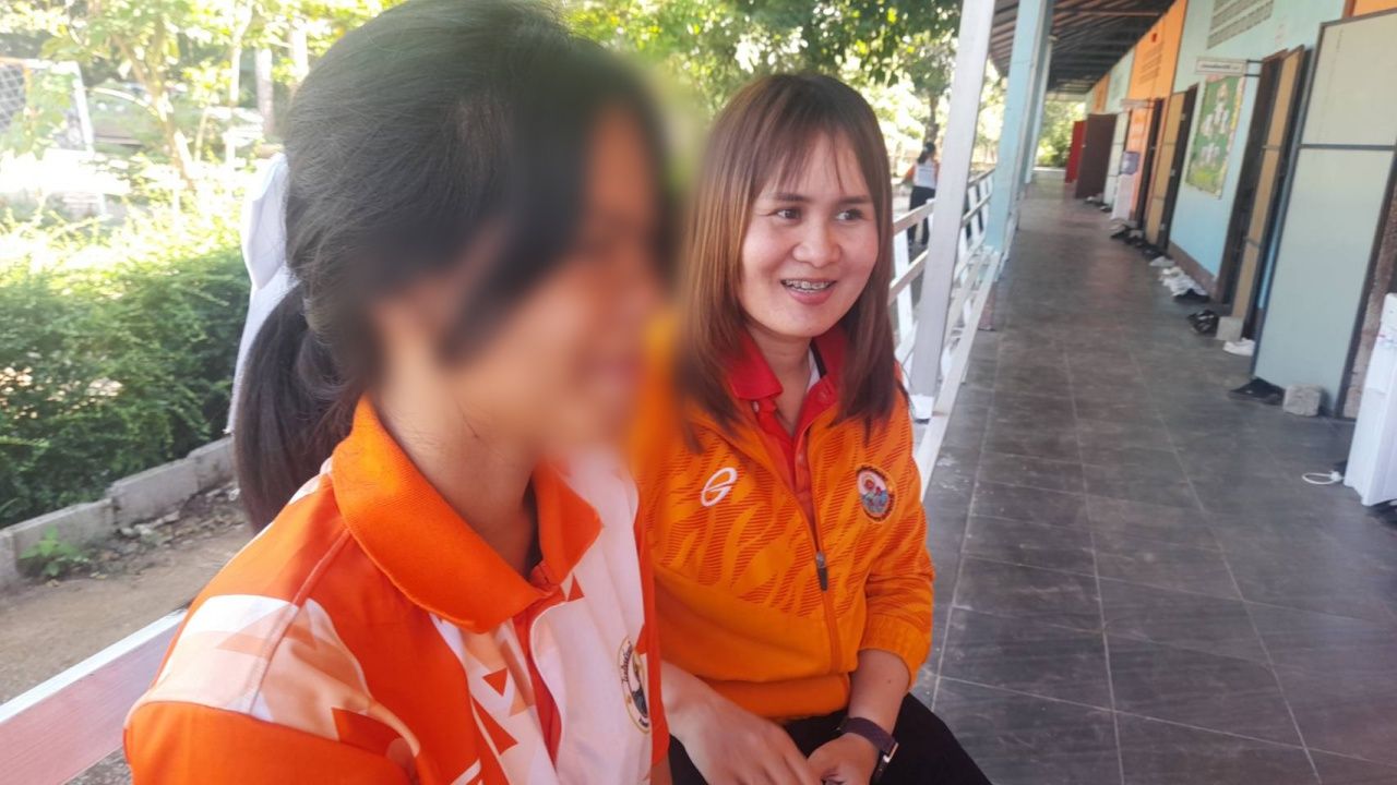 爱心涌动，帮助14岁女孩小克丽丝独自奋斗，她承诺将善款用于学业