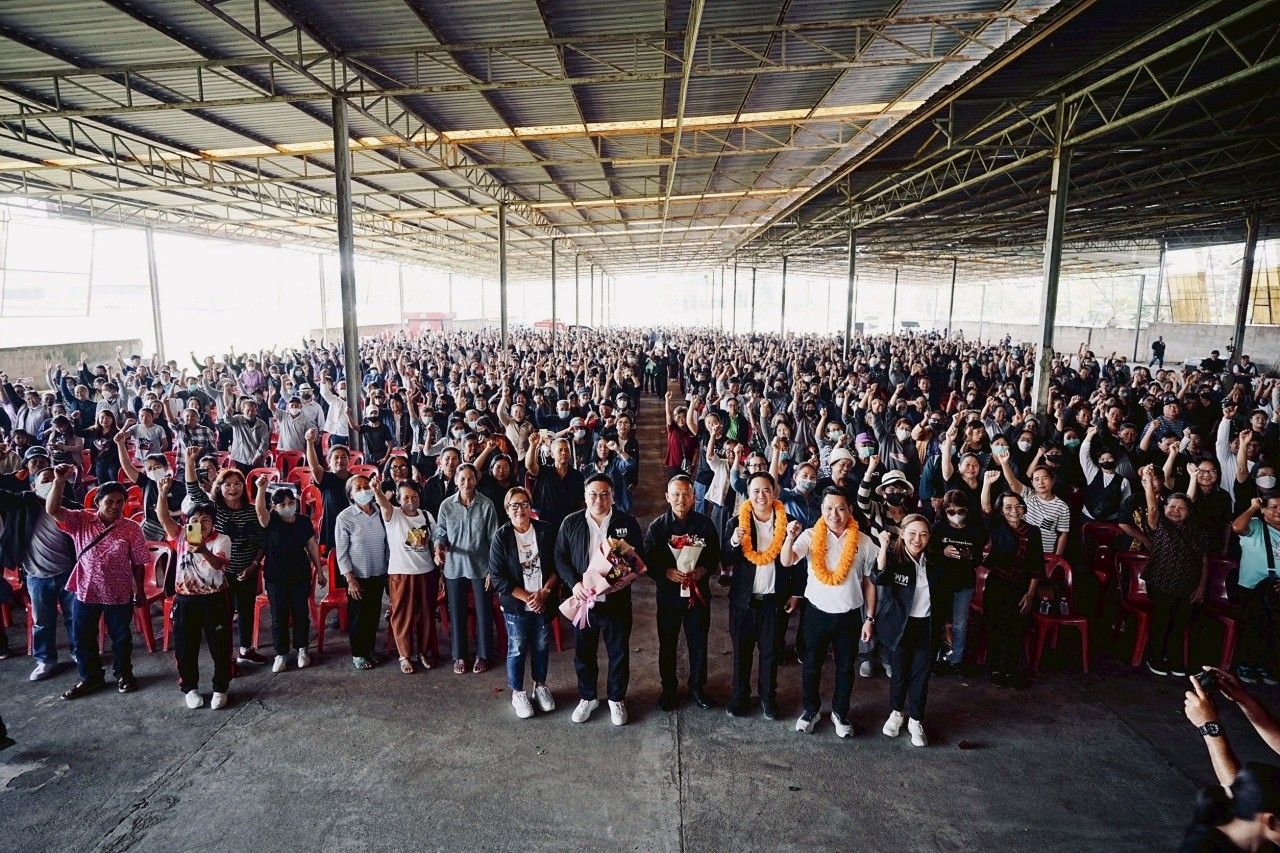 朱尔潘率领为泰党推进南奔 宣布无贫困-债务解除政策 不怕解散国会 准备迎接选举