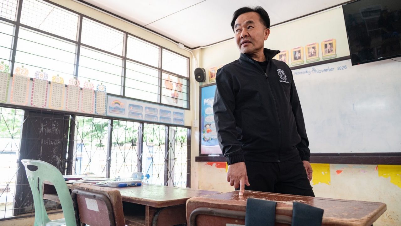 “逸生”前往合艾,重点恢复学校和家庭在洪水后的状态