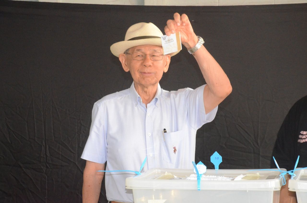 2028年市政选举 “Suwat-Teva” 两兄弟 “Liptapallop” 进入投票站