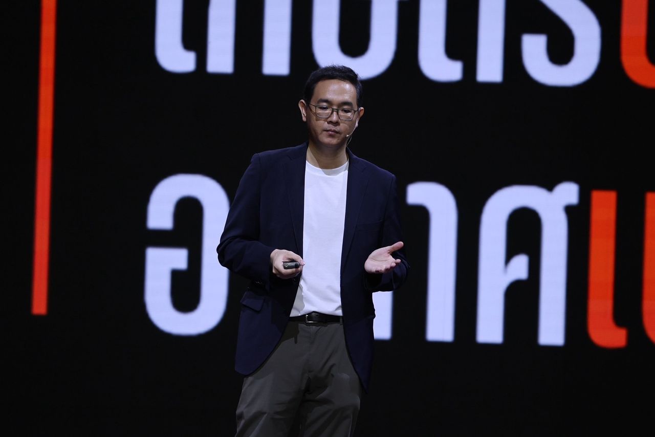 “阿萨里亚·派丽帕亚瑞提”的历史,从 LINE MAN 主管到人民党经济团队