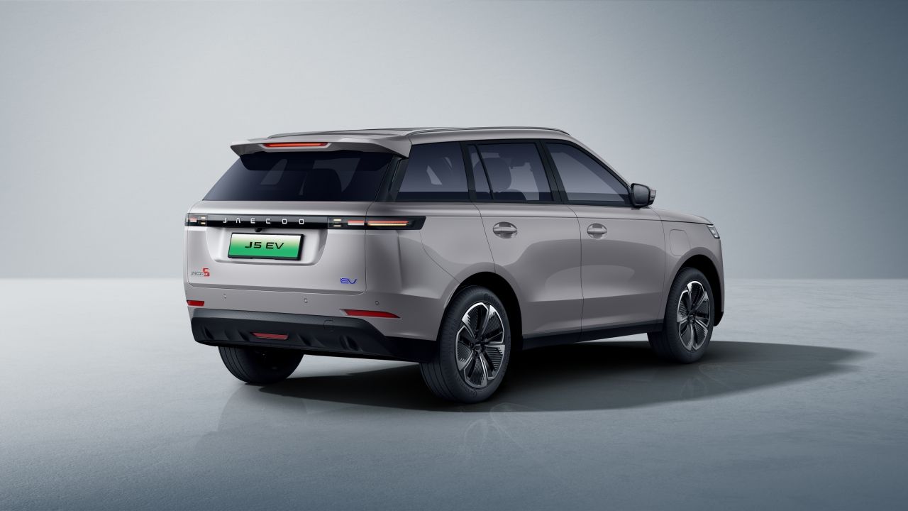 JAECOO 5 EV 电动车 特别售价起始为 549,000 泰铢，续航里程达 461 公里
