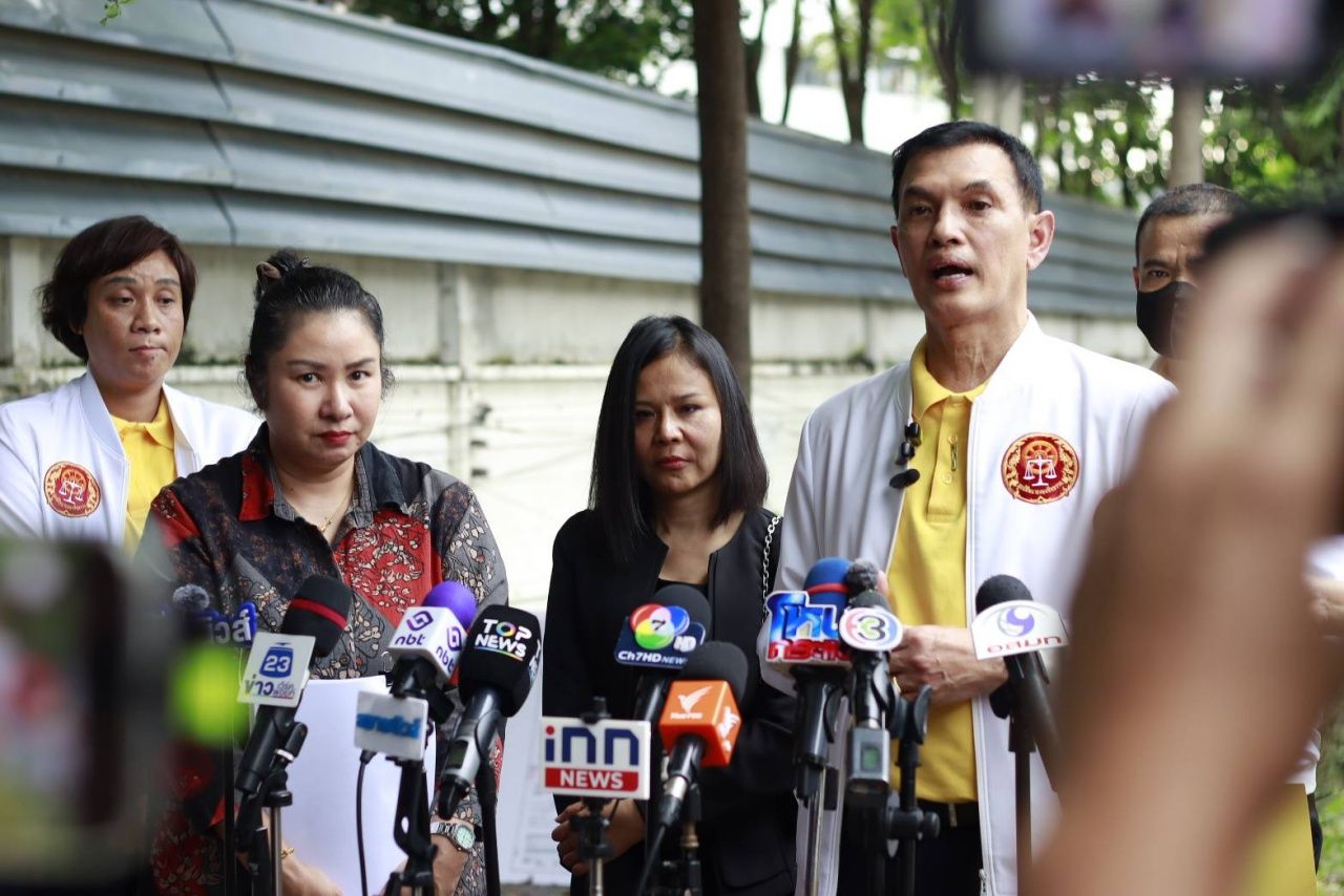 “德国女子” 见 “大乌龟” 确认 僧侣将寺庙资金投资于4只基金组合，金额近20万欧元