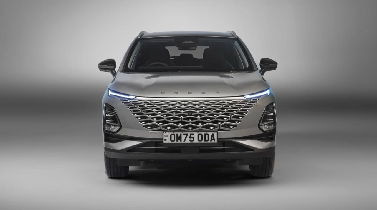 Omoda 完全改进的新款 5 和 5 EV 在英国上市不到一年