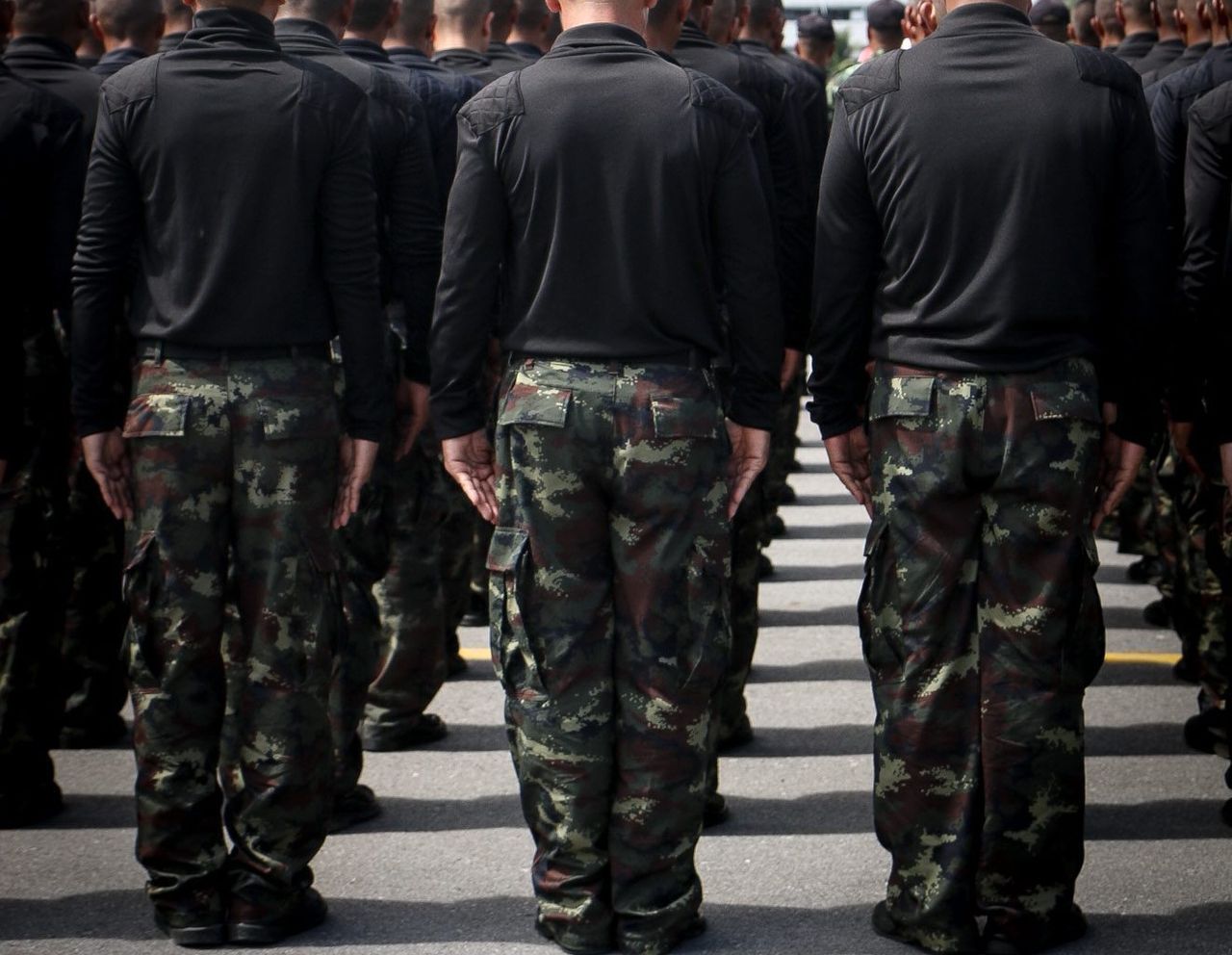 士兵滥用职权 私人使用士兵引发争议