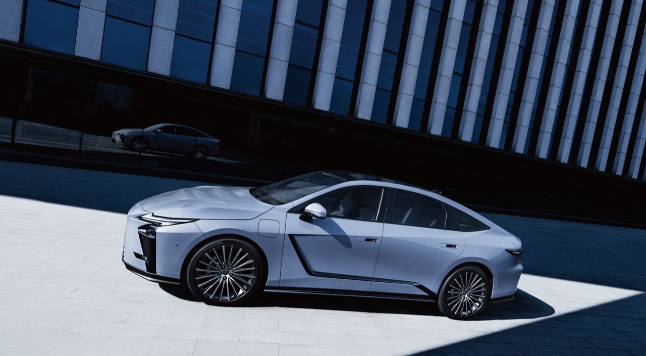 豪华万圣节与LEXUS NEW ES 2026