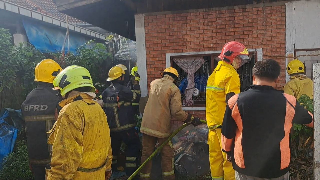 家中电力被切断 单亲父亲忘记熄灭蜡烛 火灾几乎蔓延到邻近房屋